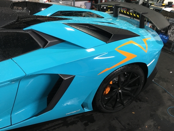 Lamborghini decals